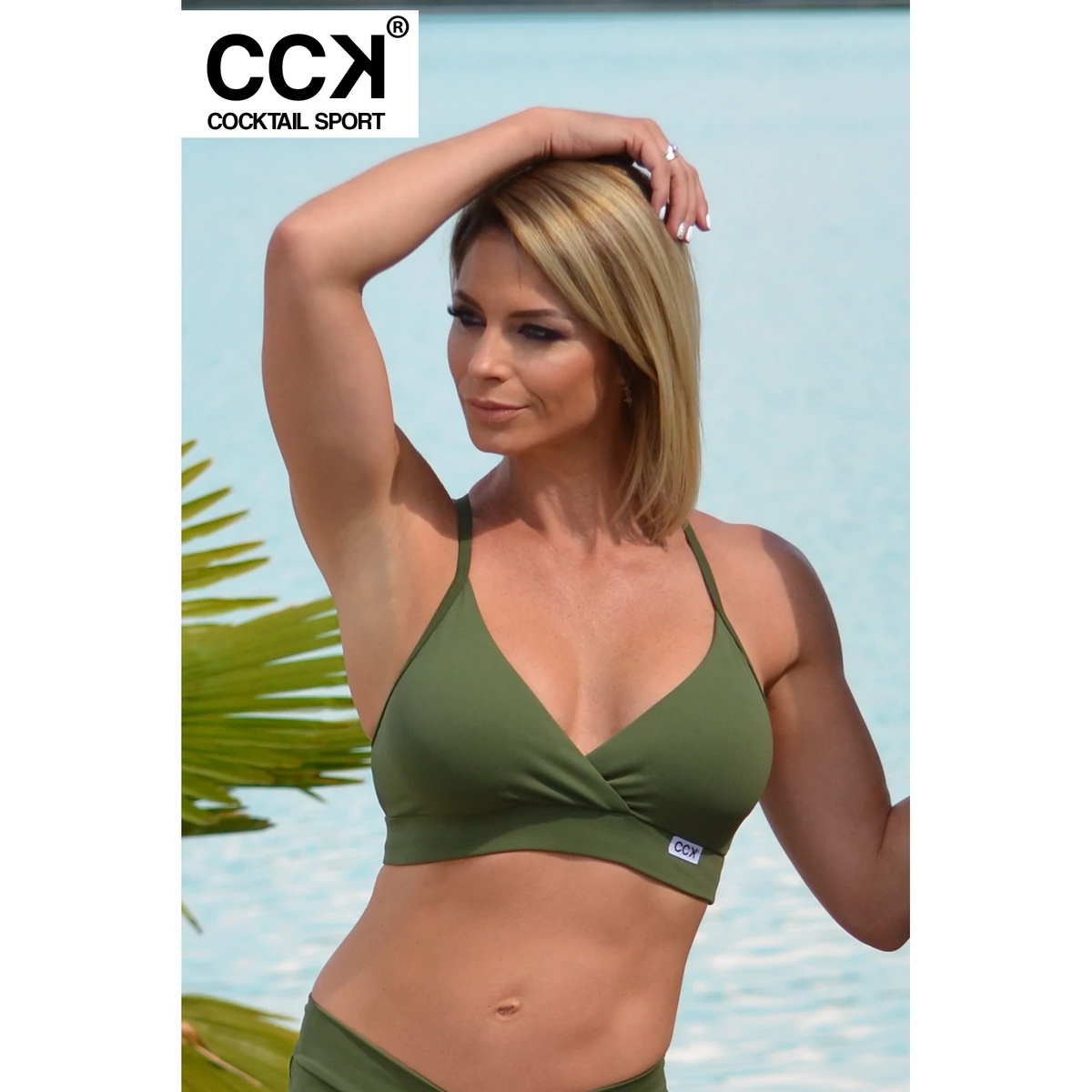 Khaki zöld basic, kivehető szivacsos, sportos háromszög bikini felső