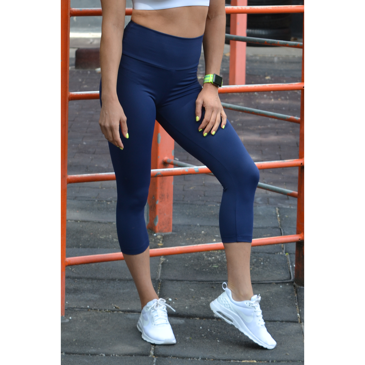 Sötétkék basic magasderekú női fitness sport caprinadrág