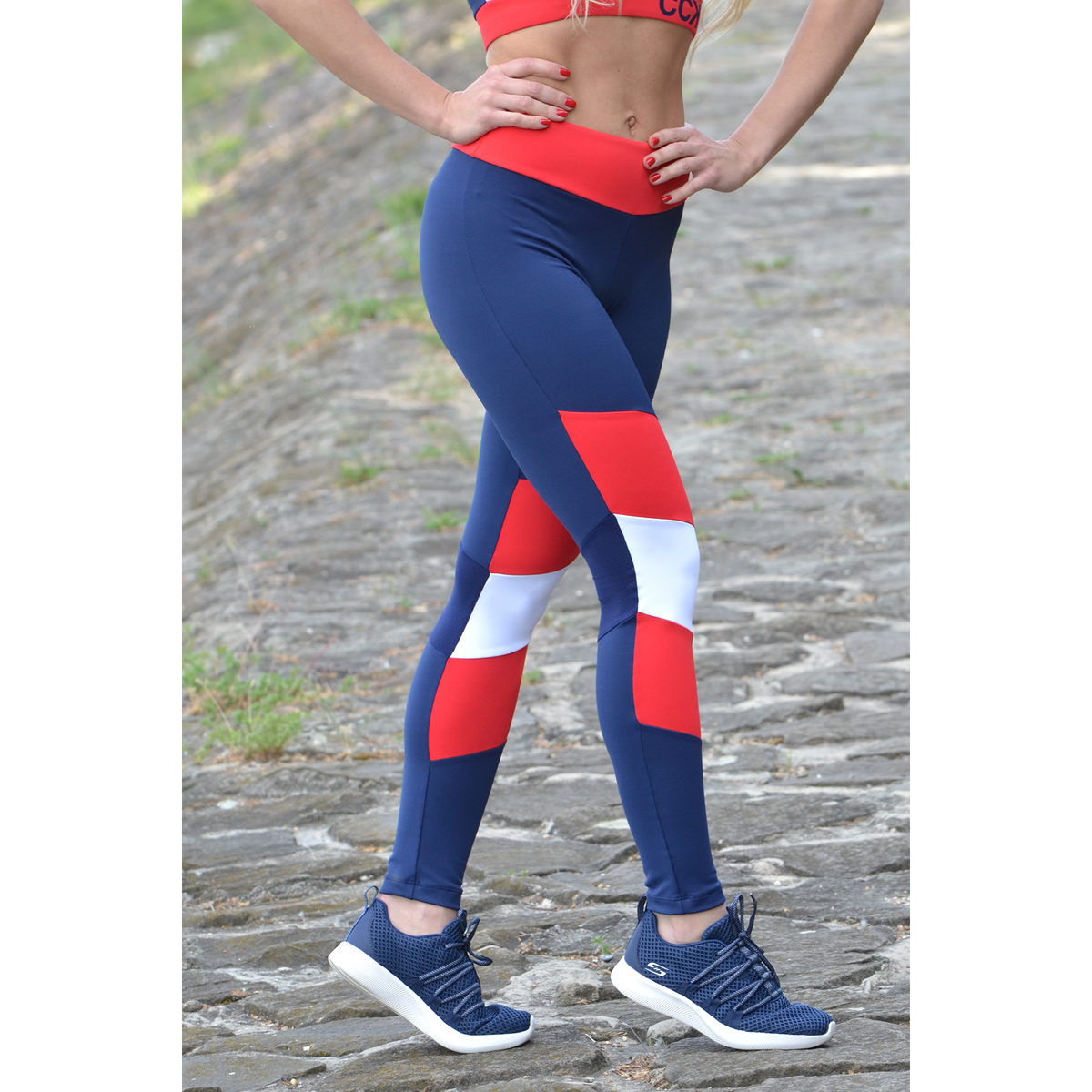 Sötétkék-piros-fehér mozaik leggings