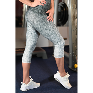 Melange fekete-fehér női fitnesz capri nadrág