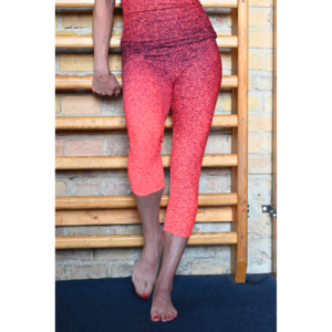 Melange neon korall-fekete női fitnesz capri nadrág