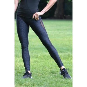 Kép 3/4 - Fekete párduc mintás flame női fitness tüll leggings