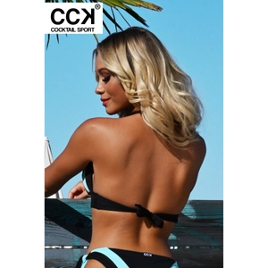 Kép 2/3 - oldalt szélespántos tricolor kivehető szivacsbetétes D kosaras háromszög bikini felső.