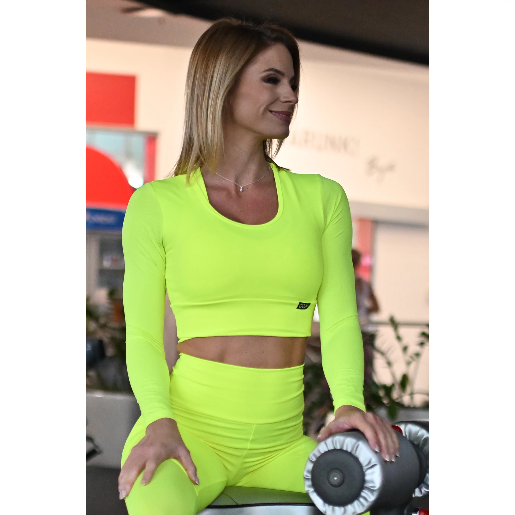 Fitnesz jacquard mesh hosszú ujjú crop felső, neonsárga